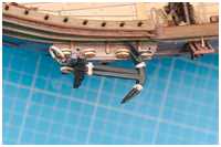 Anker probeweise auf der Fockr&uuml;ste platziert