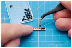 einkleben der Kugeln