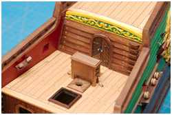 Kompasshäuschen seefest verzurrt