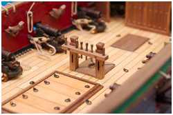 fertige Nagelbank am Großmast