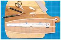 erster Plankengang wird ausgerichtet