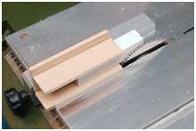 Anpassen der Höhe der Seitenwände entsprechend der Breite des Kunststoffprofils