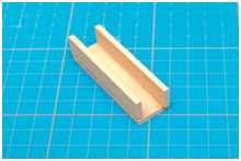 Grundplatte mit zwei Seitenwänden sind verklebt