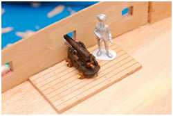 letzter Test der Position der Stückpforten mit Probedeck