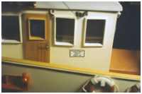 Werftschild am Br&uuml;ckenaufbau