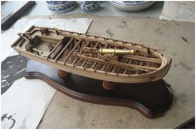 bewaffnete Schaluppe aus dem 19. Jhd. (Bild: ZHL-Model Bausatz)