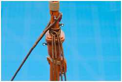 Klebestellen sind an alter Stelle noch zu sehen