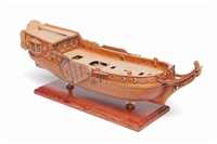 Ruder fertiggestellt, Dekor komplettiert, Rumpfbau abgeschlossen