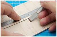 Aufkleben der Decksplanken