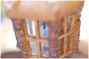 die Kerze in der Laterne