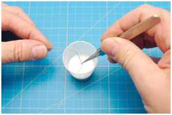 Leine in Kleber tränken