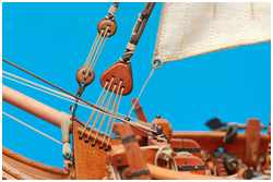 Fockhals am Stevenkopfbeschlag eingehakt