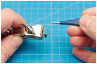 Rackring wird bekleidet