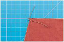 Oberliek zum Auge formen und durch das Seitenliek stecken