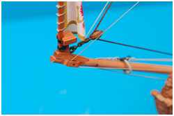 holende Part läuft durch die Schildpatts am Bugspriet