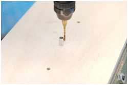 Arbeitstisch mit Fräsanschlag