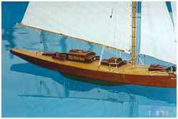 nachträgliche Beplankung von Kunststoffrümpfen