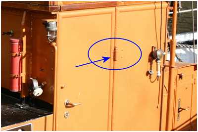 filigrane Türscharniere