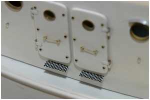 Türen und Luken hinterkleben