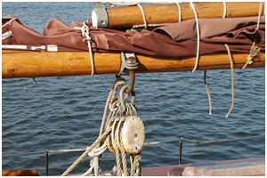 Schotbeschlag mit Bügel