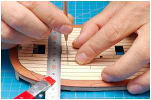 Imitation der Nagelung von Decksplanken