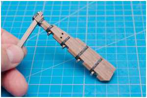 Metallbeschläge imitieren