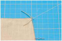 Oberliek zum Auge formen und durch das Seitenliek stecken