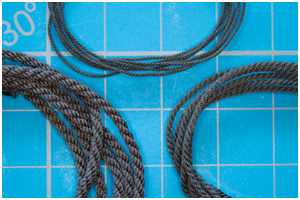 linksgeschlagene Taue für die Stage