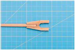 Details spaltfrei mit Rundhölzern verkleben