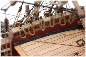 Taue versteift mit verdünntem Holzleim